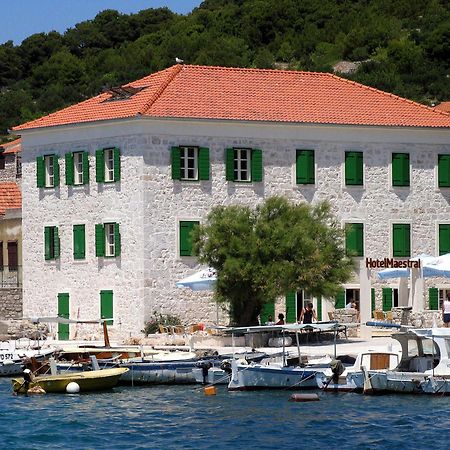 Hotel Maestral Prvić Luka Buitenkant foto
